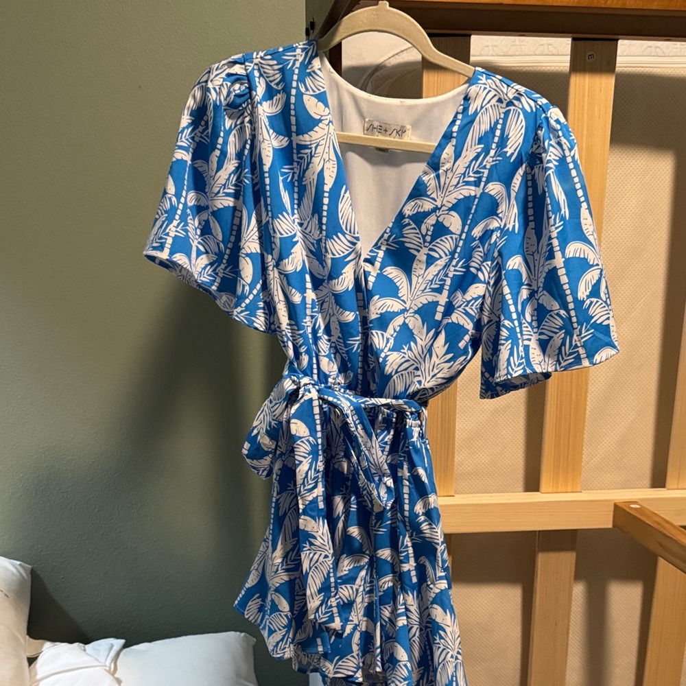 She + Sky Blue and White Leaf Print Dress
